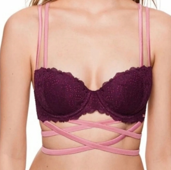 VS PINK Limited Edition Bra 32D - Picture 2 of 5